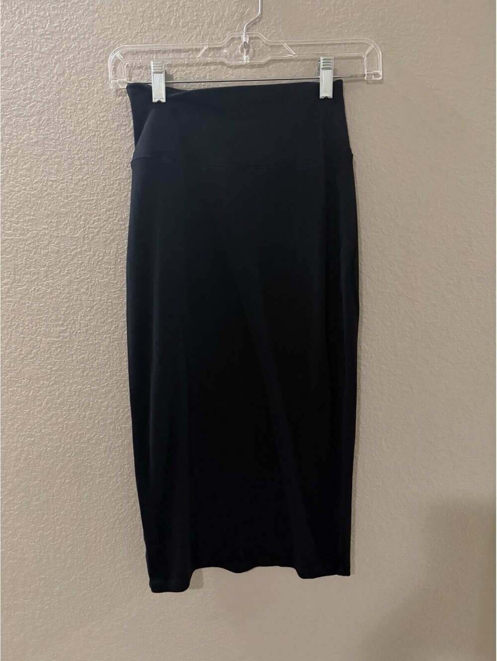 The Group Babaton Aritzia Women’s Pencil Skirt